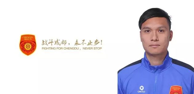 美女漏胸无遮挡